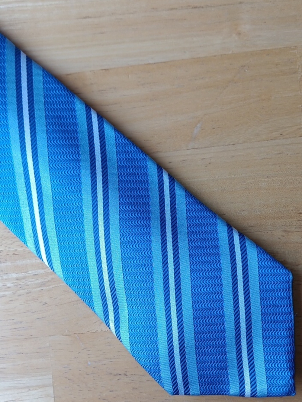 David Donahue Blue Striped Silk Tie with Light Blue Accents